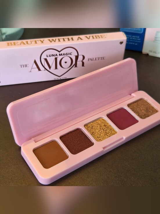 Other - Amor Eyeshadow Palette (Luna Magic)